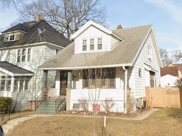 3204 South Delaware AVENUE, Milwaukee, WI 53207