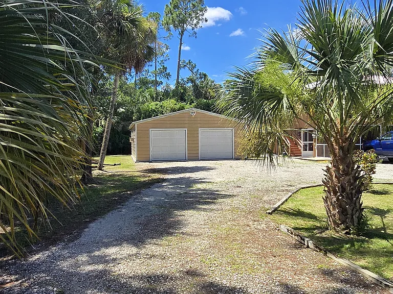 399 Broward Ave — Photo 9
