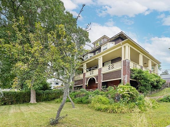 3rd image of 7 Intervale Rd
