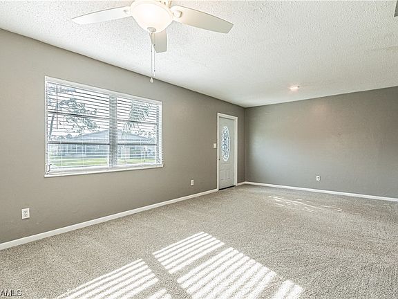5th image of 35 Dawn Flower Cir