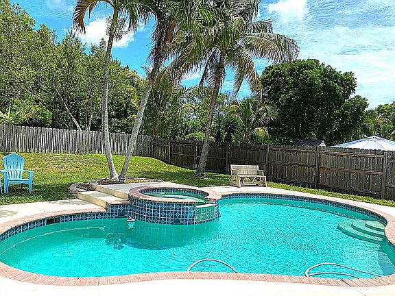 3rd image of 6089 Savannah Way