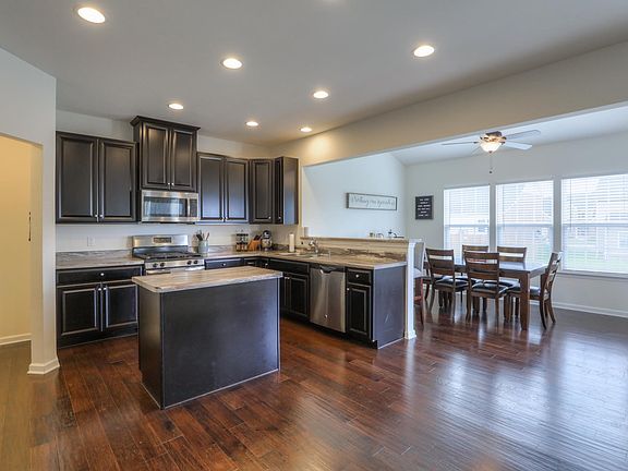 3rd image of 2617 Nolita Ln