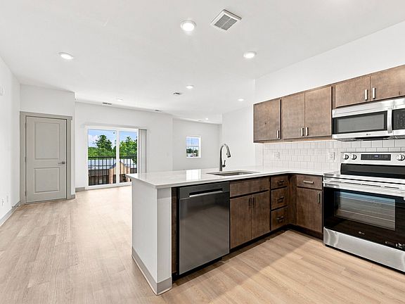 3rd image of 4965 Plainfield Ave NE #304