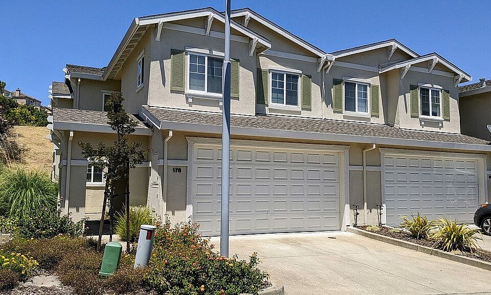 1st image of 178 Shoal Dr W