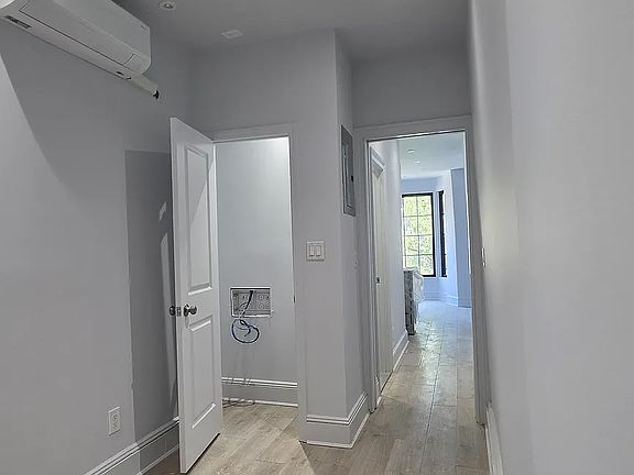 3rd image of 88 Herkimer St #304