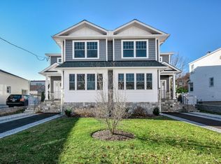 21 Juniper Rd #B, Pt Washington, NY 11050