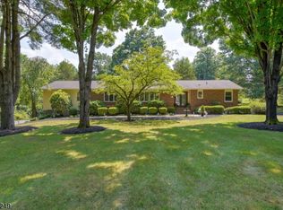 42 Onka Dr, Hillsborough, NJ 08844
