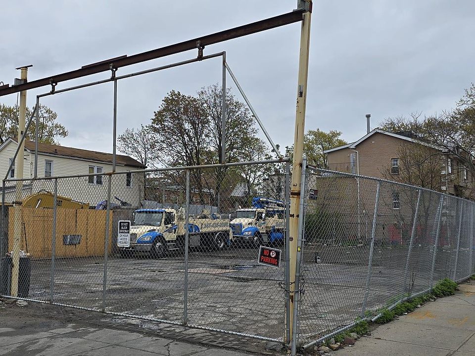 1st image of 109-17 Sutphin Boulevard