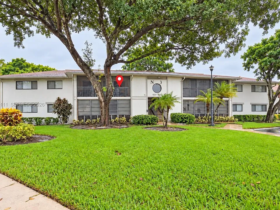 10951 W Clairmont Cir #209