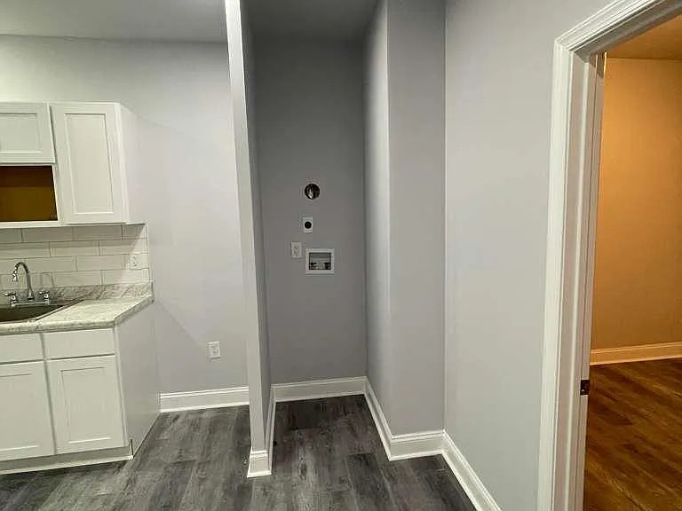 1212 W Allegheny Ave #G — Photo 3