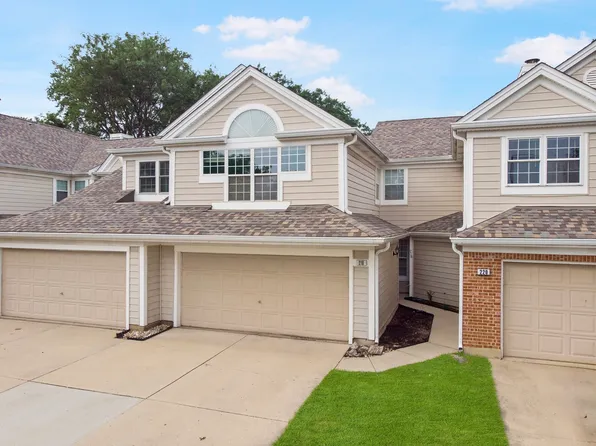 218 Woodstone Dr, Buffalo Grove, IL 60089