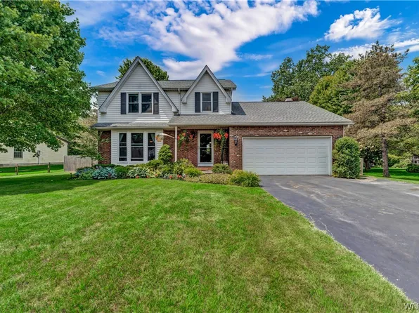 1142 Virginia Dr, Alden, NY 14004