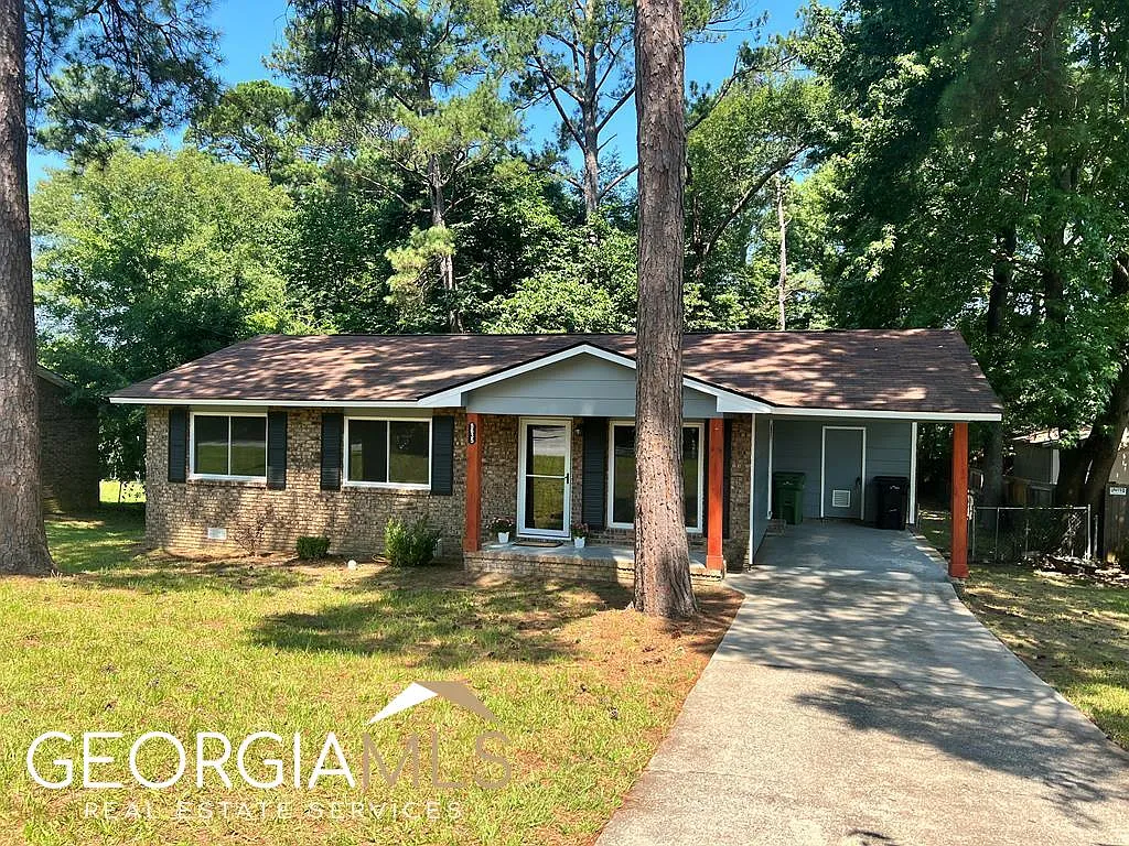 5635 Jamestown Dr photo 1