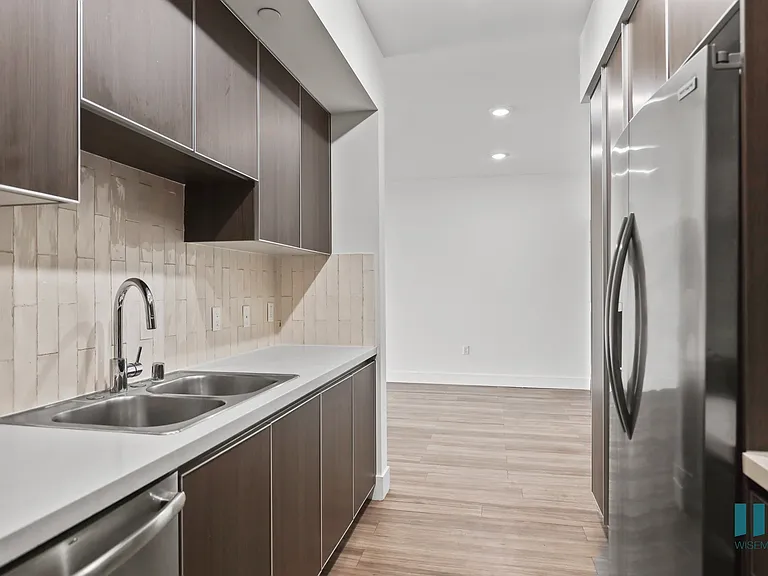 1339 N Formosa Ave #A304 — Photo 38