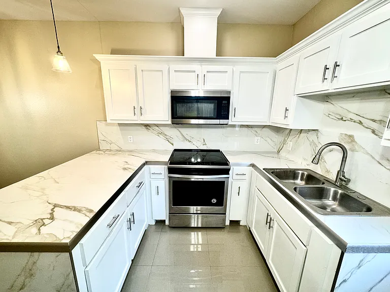 5104 N Winona Dr — Photo 13