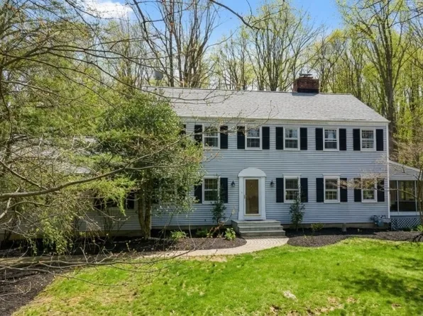 3 Dogwood Lane, Tewksbury Twp., NJ 07830