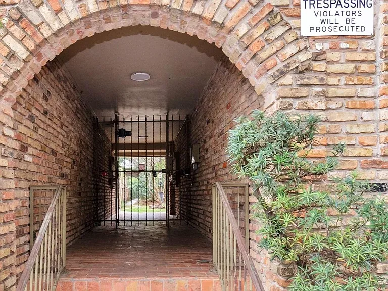 6401 Skyline Dr #38 — Photo 2