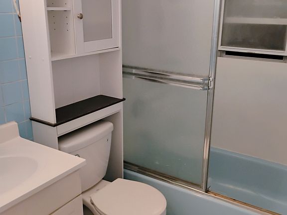 3rd image of 33 Cinque Dr Floor 2