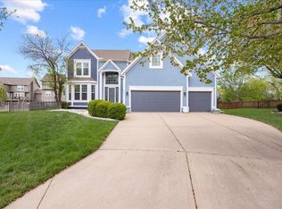 8004 W 146th St, Overland Park, KS 66223
