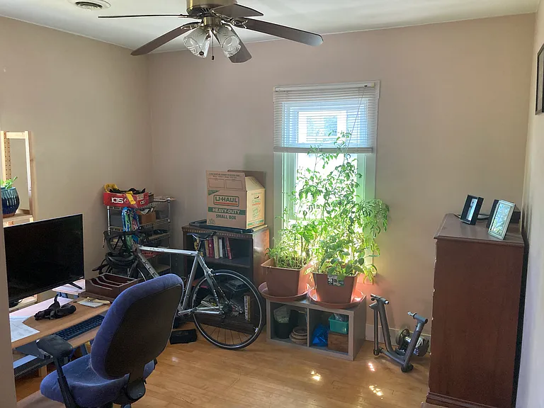 1823 E Marion St — Photo 15