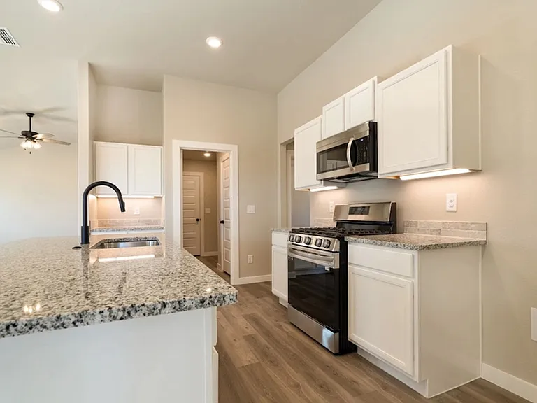 2150 Kokomo Ave — Photo 3