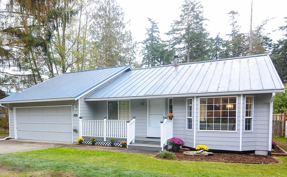 1st image of 1322 Admirals Dr