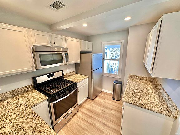 4th image of 1529 N Oakhill Dr #C-8