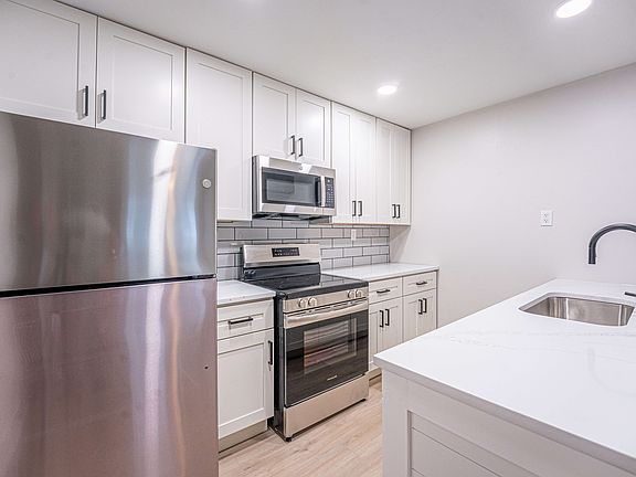3rd image of 7621-7631 Flora Ave #1