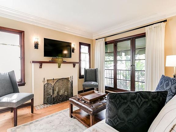 3rd image of 230 Euclid Ave APT C