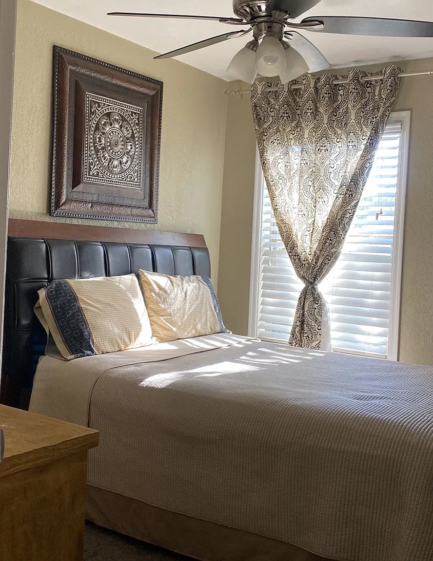 3 bed, 1060 sqft, $2,100 — Photo 4