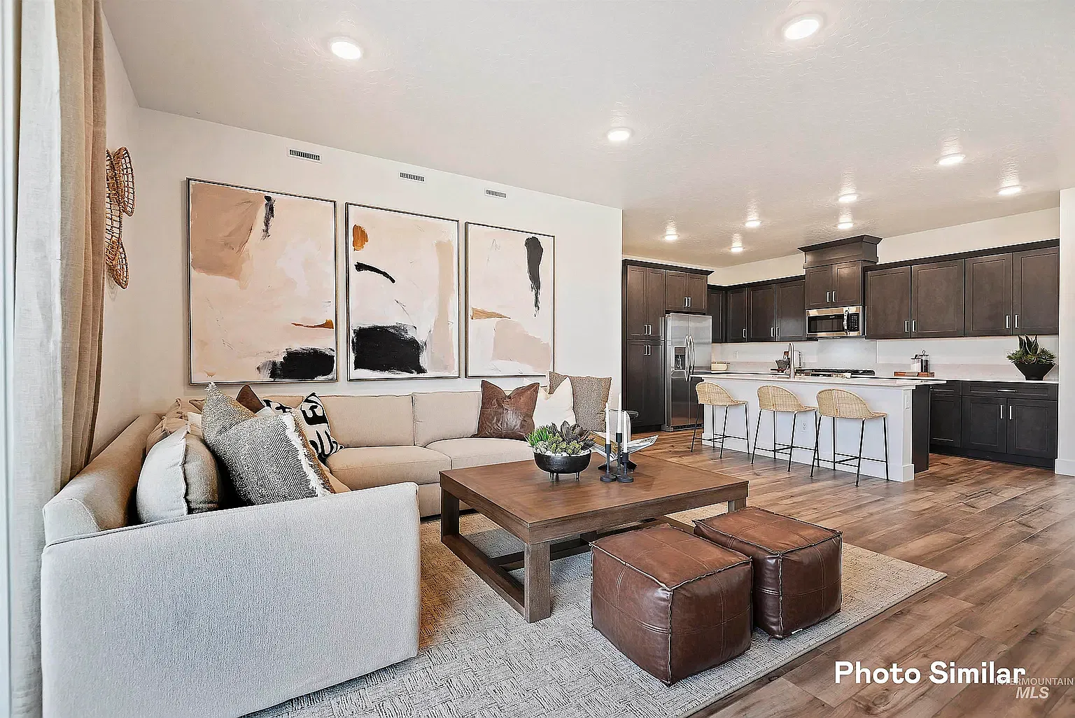 4 bed, 2021 sqft, $2,595 — Photo 4