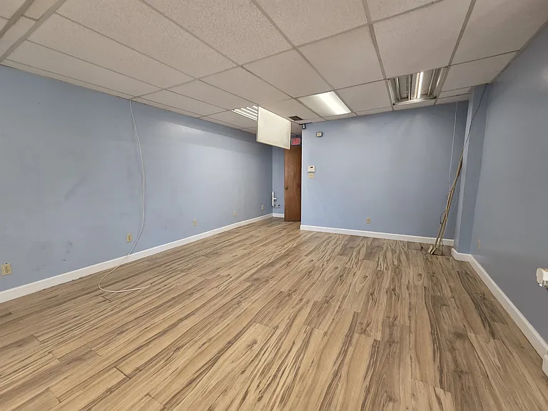 131 N Jefferson St — Photo 5