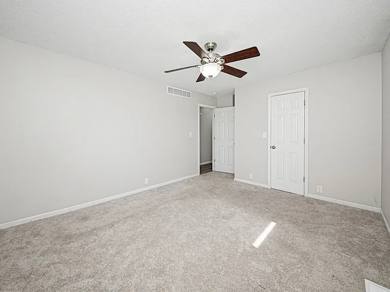 1429 Highland Dr — Photo 26