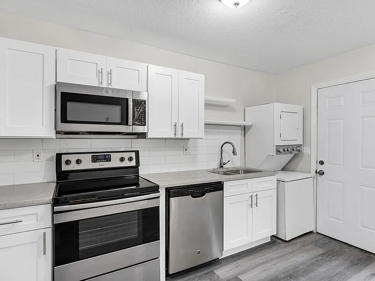 751 Bellevue Ave #1 — Photo 6