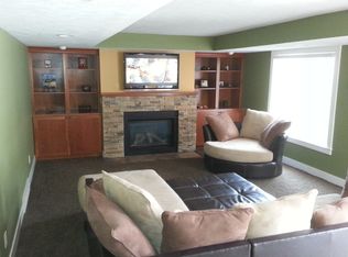 14866 Canary Dr, Grand Haven, MI 49417