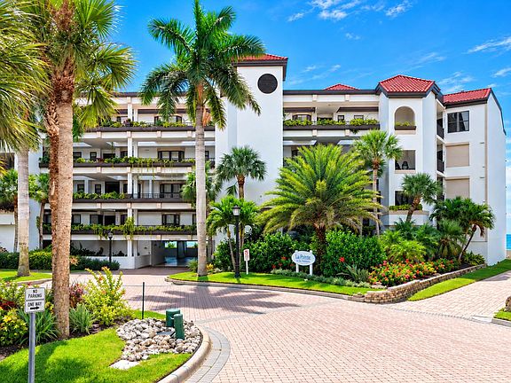 2nd image of 632 La Peninsula Blvd #632