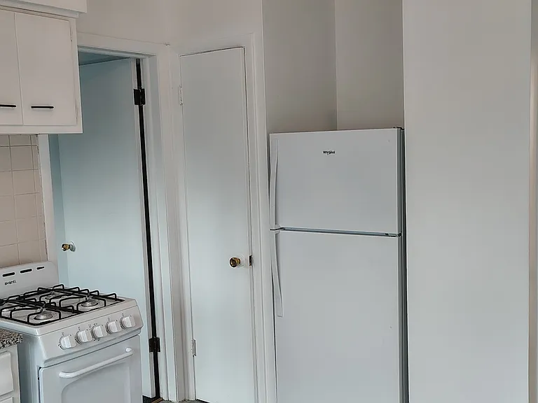 2738 Hessing St #2 — Photo 8