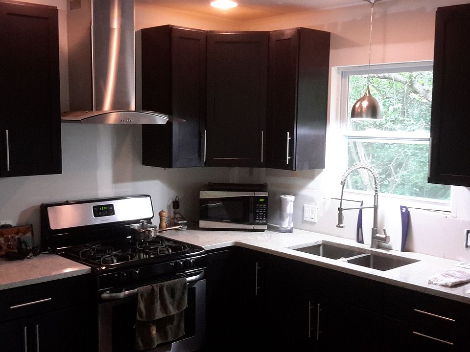 2nd image of 531 Walden St