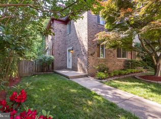 10327 Bushman Dr, Oakton, VA 22124