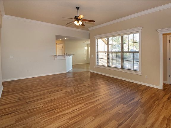 4th image of 4491 W Wyoming Dr