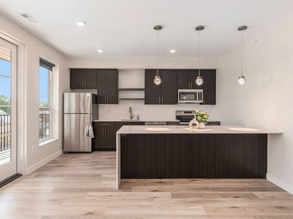 300 S 13th St #2C