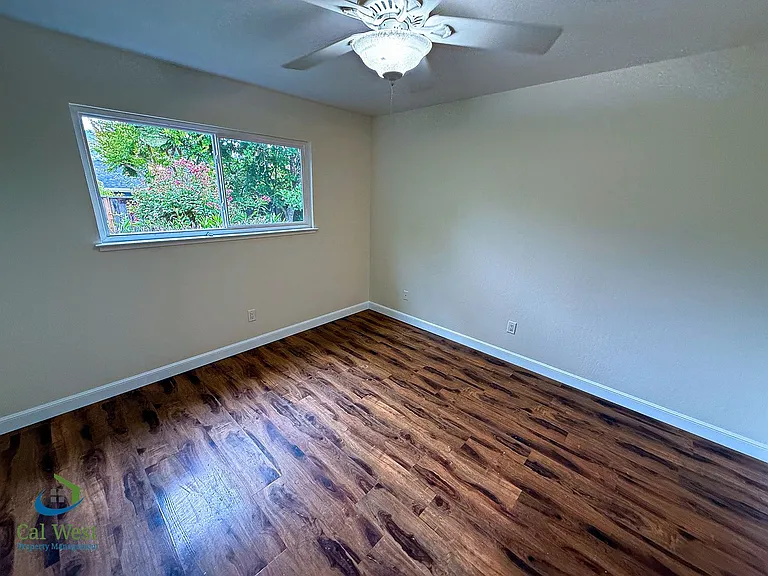 1370 Fernwood Ln — Photo 22