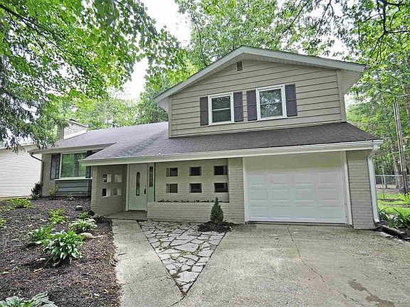 4th image of 53200 N Twyckenham Dr