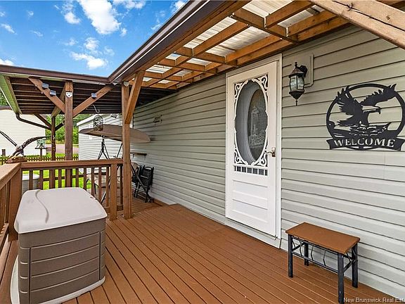 5th image of 51 Biddington Ave