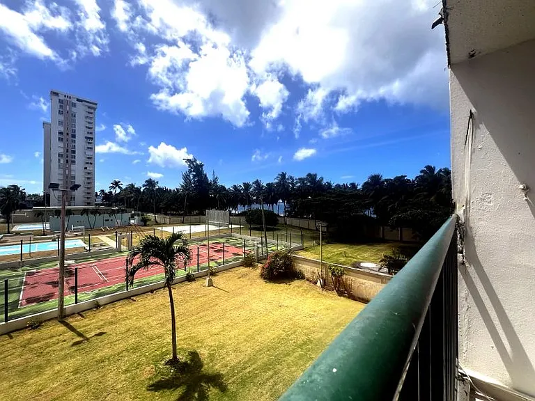 Cond Playa Azul III Apto 303 — Photo 11