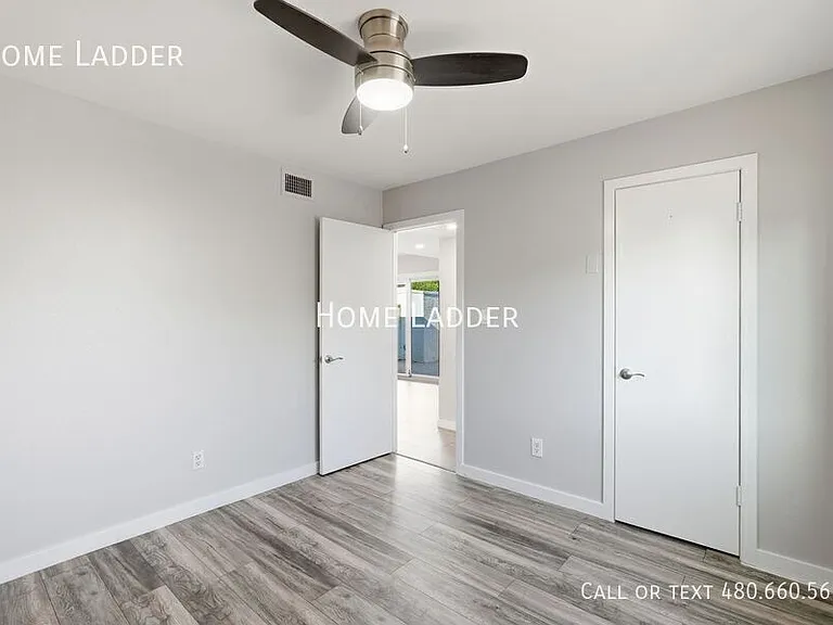 5849 N 81st St — Photo 18
