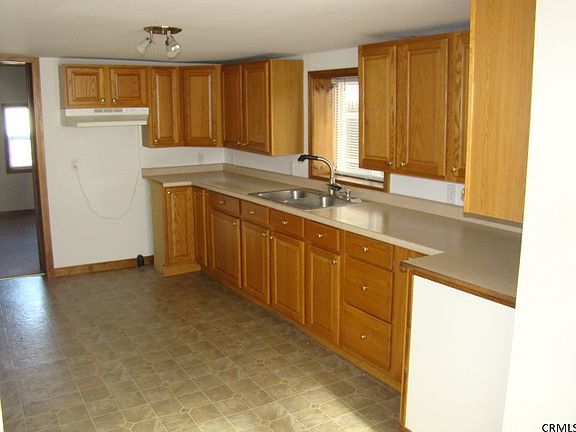5th image of 96 Hartford Main St