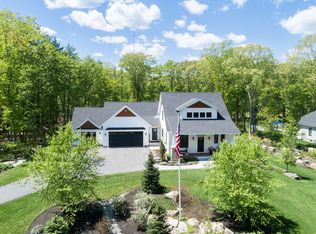 7 Dory Dr, Cape Neddick, ME 03902