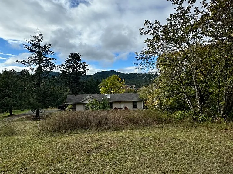 37997 Soap Creek Rd — Photo 25