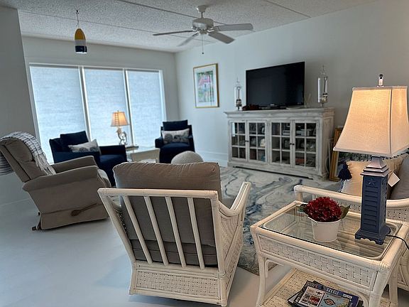 5th image of 382 S Fletcher Ave #310